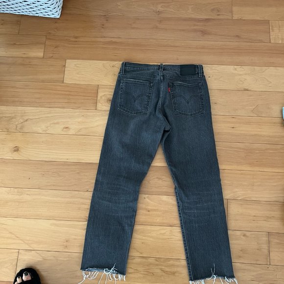 LEVI'S Wedgie Fit Jean - Straight Leg - Raw Hem - Black Sprout - Size 27 - Picture 3 of 4